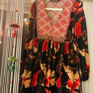 Gorgeous summery dress! It is for fashion lovers